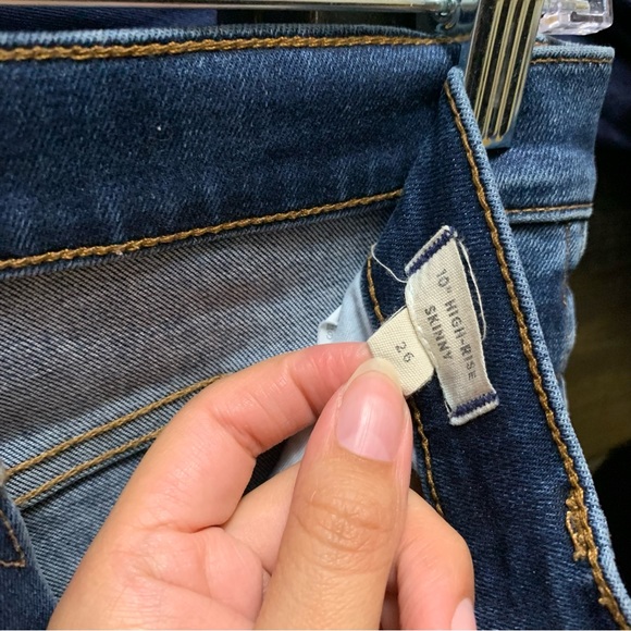 Madewell 10" High-Rise Skinny Jeans in Danny Wash: TENCEL Denim Edition Size 26 - Picture 9 of 10